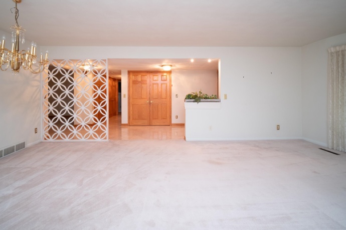 1461 williamsburg, ROCKFORD, Illinois 61107, 2 Bedrooms Bedrooms, ,3 BathroomsBathrooms,House,For Sale,williamsburg,202506325