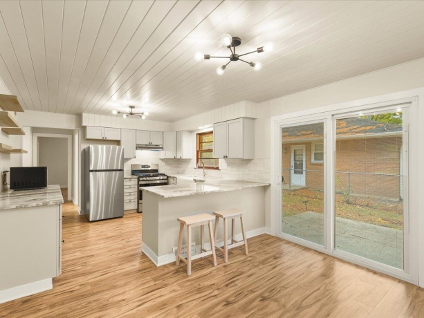 3633 Court, ROCKFORD, Illinois 61103, 3 Bedrooms Bedrooms, ,1 BathroomBathrooms,House,For Sale,Court,202506559