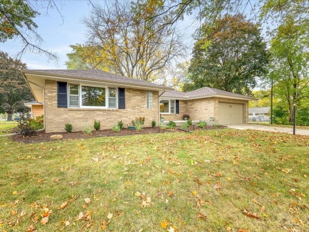3633 Court, ROCKFORD, Illinois 61103, 3 Bedrooms Bedrooms, ,1 BathroomBathrooms,House,For Sale,Court,202506559