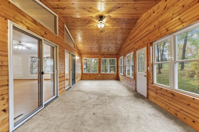 2216 Gainsboro, LAKE SUMMERSET, Illinois 61019, 3 Bedrooms Bedrooms, ,2 BathroomsBathrooms,House,For Sale,Gainsboro,202506561