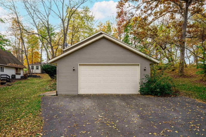 2216 Gainsboro, LAKE SUMMERSET, Illinois 61019, 3 Bedrooms Bedrooms, ,2 BathroomsBathrooms,House,For Sale,Gainsboro,202506561