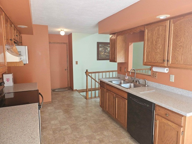 108 SEQUOYAH, POPLAR GROVE, Illinois 61065, 3 Bedrooms Bedrooms, ,2 BathroomsBathrooms,House,For Sale,SEQUOYAH,202506563