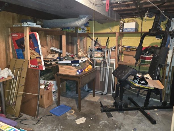 19 Pershing, FREEPORT, Illinois 61032, 3 Bedrooms Bedrooms, ,2 BathroomsBathrooms,House,For Sale,Pershing,202506565