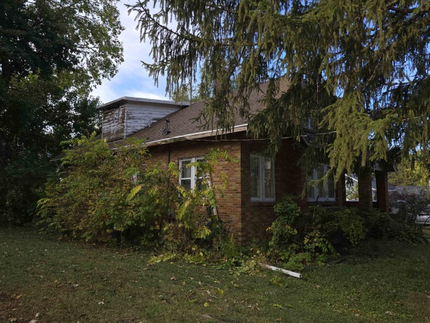 19 Pershing, FREEPORT, Illinois 61032, 3 Bedrooms Bedrooms, ,2 BathroomsBathrooms,House,For Sale,Pershing,202506565