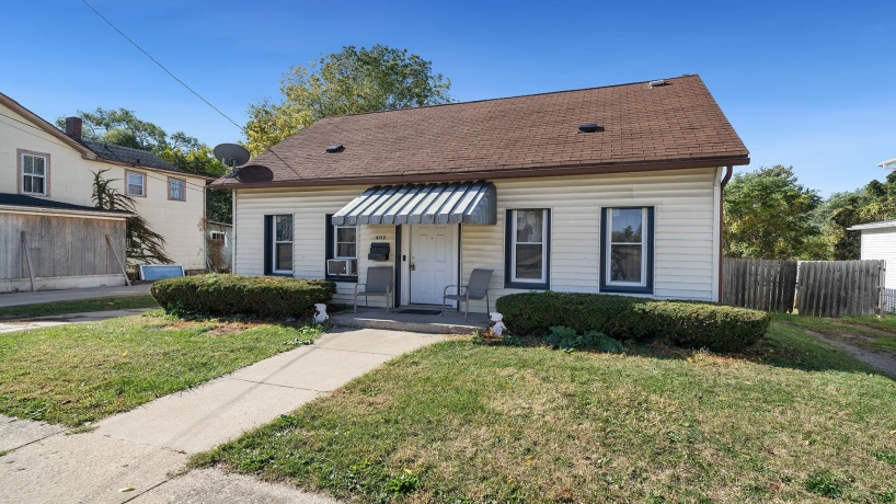 402 Walnut, FREEPORT, Illinois 61032, 3 Bedrooms Bedrooms, ,1 BathroomBathrooms,House,For Sale,Walnut,202506568