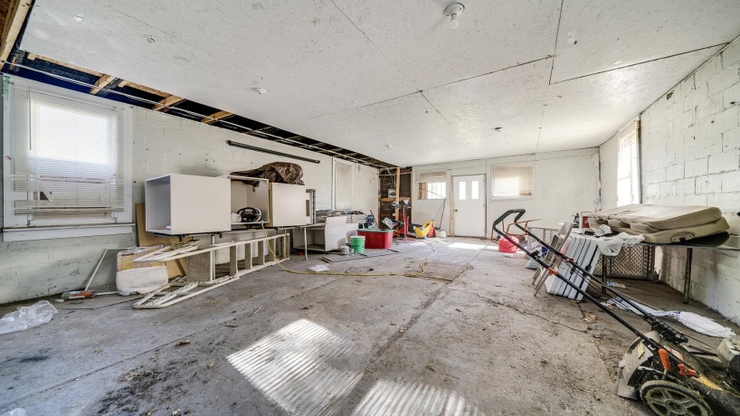 402 Walnut, FREEPORT, Illinois 61032, 3 Bedrooms Bedrooms, ,1 BathroomBathrooms,House,For Sale,Walnut,202506568