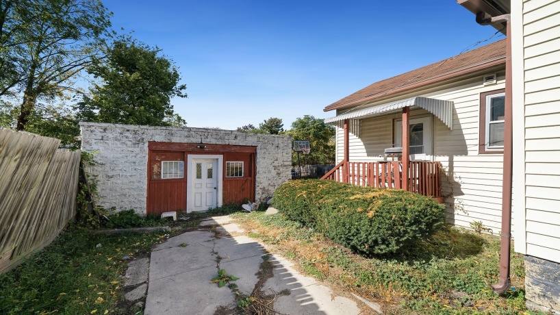 402 Walnut, FREEPORT, Illinois 61032, 3 Bedrooms Bedrooms, ,1 BathroomBathrooms,House,For Sale,Walnut,202506568