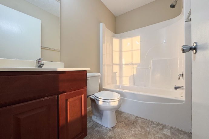 600 Clayton, SYCAMORE, Illinois 60178, 2 Bedrooms Bedrooms, ,2 BathroomsBathrooms,Condominium,For Sale,Clayton,202506577