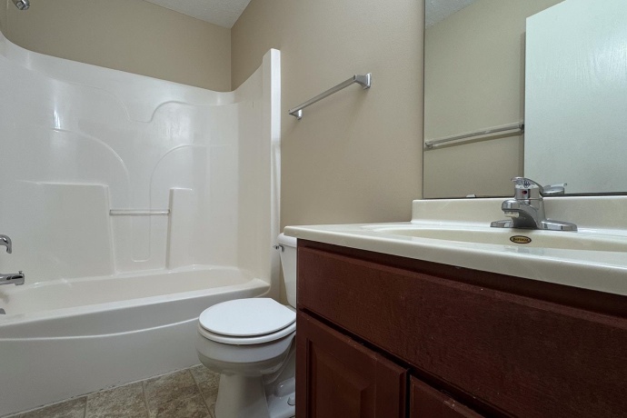 600 Clayton, SYCAMORE, Illinois 60178, 2 Bedrooms Bedrooms, ,2 BathroomsBathrooms,Condominium,For Sale,Clayton,202506577