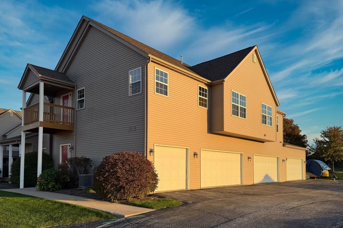 600 Clayton, SYCAMORE, Illinois 60178, 2 Bedrooms Bedrooms, ,2 BathroomsBathrooms,Condominium,For Sale,Clayton,202506577