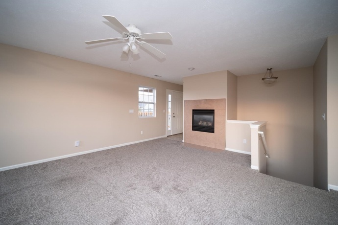 600 Clayton, SYCAMORE, Illinois 60178, 2 Bedrooms Bedrooms, ,2 BathroomsBathrooms,Condominium,For Sale,Clayton,202506577