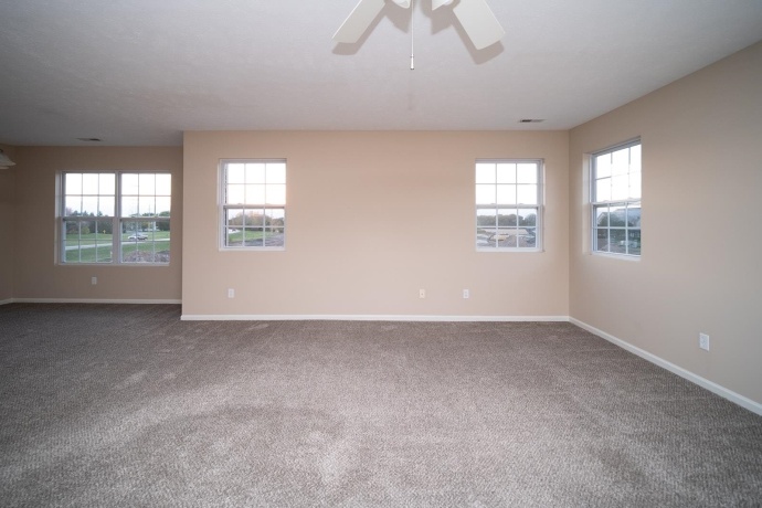 600 Clayton, SYCAMORE, Illinois 60178, 2 Bedrooms Bedrooms, ,2 BathroomsBathrooms,Condominium,For Sale,Clayton,202506577