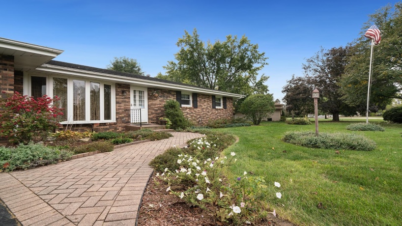 5653 Fox, SOUTH BELOIT, Illinois 61080, 3 Bedrooms Bedrooms, ,1 BathroomBathrooms,House,For Sale,Fox,202506578