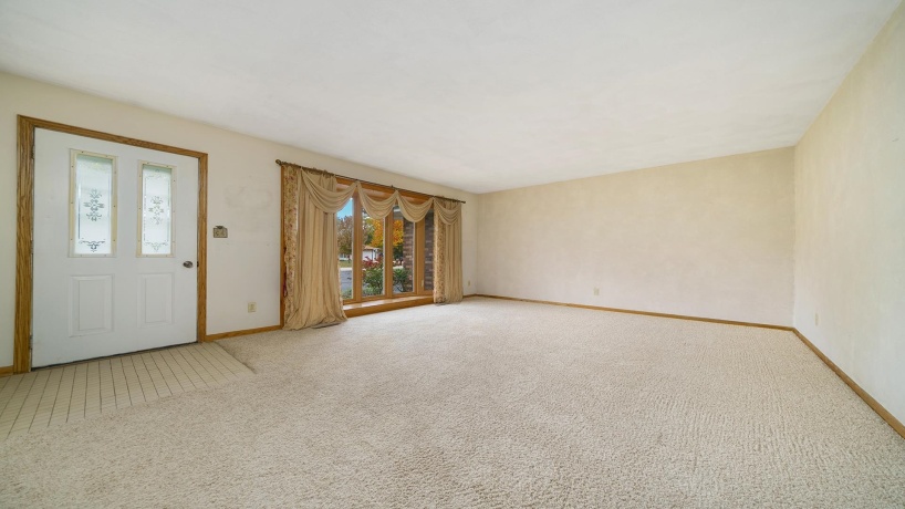 5653 Fox, SOUTH BELOIT, Illinois 61080, 3 Bedrooms Bedrooms, ,1 BathroomBathrooms,House,For Sale,Fox,202506578