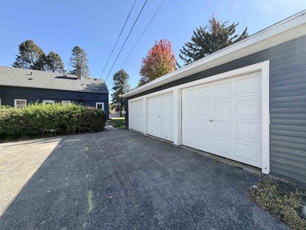 5118 2nd, LOVES PARK, Illinois 61111, ,3 - 4 Units,For Sale,2nd,202506584