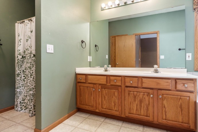 5166 HUBBARD, BYRON, Illinois 61010, 4 Bedrooms Bedrooms, ,2 BathroomsBathrooms,House,For Sale,HUBBARD,202506582