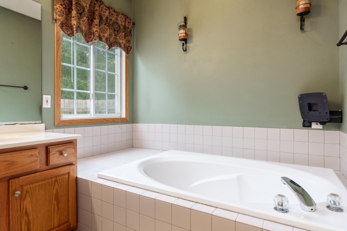 5166 HUBBARD, BYRON, Illinois 61010, 4 Bedrooms Bedrooms, ,2 BathroomsBathrooms,House,For Sale,HUBBARD,202506582