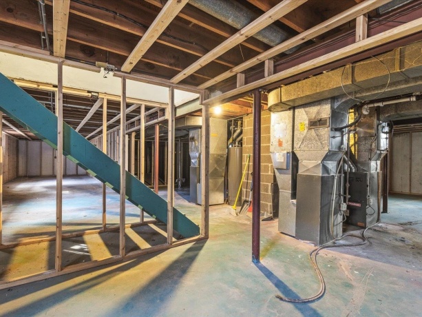 820 Cottage Grove, ROCKFORD, Illinois 61103, ,3 - 4 Units,For Sale,Cottage Grove,202506588