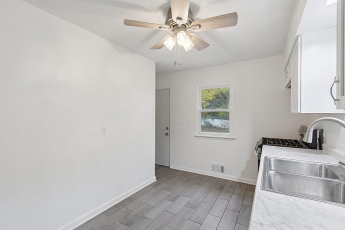 406 Independence, ROCKFORD, Illinois 61102, 3 Bedrooms Bedrooms, ,1 BathroomBathrooms,House,For Sale,Independence,202506594