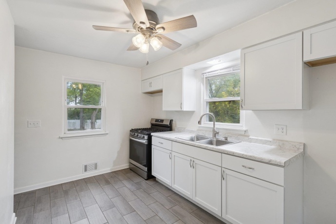 406 Independence, ROCKFORD, Illinois 61102, 3 Bedrooms Bedrooms, ,1 BathroomBathrooms,House,For Sale,Independence,202506594