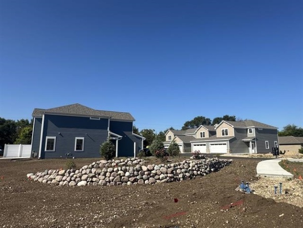 3154 Bartells, BELOIT, Wisconsin 53511, 3 Bedrooms Bedrooms, ,2 BathroomsBathrooms,Condominium,For Sale,Bartells,202506591