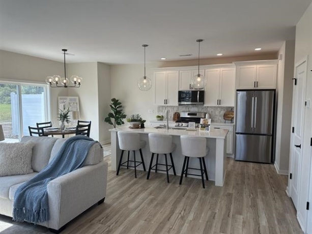 3150 Bartells, BELOIT, Wisconsin 53511, 3 Bedrooms Bedrooms, ,2 BathroomsBathrooms,Condominium,For Sale,Bartells,202506592