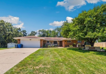 1934 Philip, DIXON, Illinois 61021, 4 Bedrooms Bedrooms, ,2 BathroomsBathrooms,House,For Sale,Philip,202503938