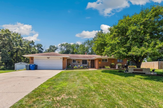 1934 Philip, DIXON, Illinois 61021, 4 Bedrooms Bedrooms, ,2 BathroomsBathrooms,House,For Sale,Philip,202503938