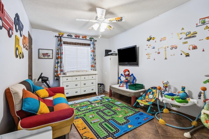 1934 Philip, DIXON, Illinois 61021, 4 Bedrooms Bedrooms, ,2 BathroomsBathrooms,House,For Sale,Philip,202503938