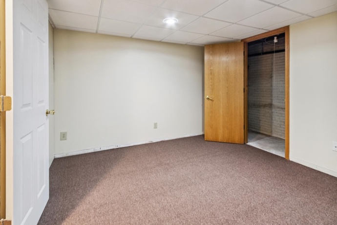 1934 Philip, DIXON, Illinois 61021, 4 Bedrooms Bedrooms, ,2 BathroomsBathrooms,House,For Sale,Philip,202503938