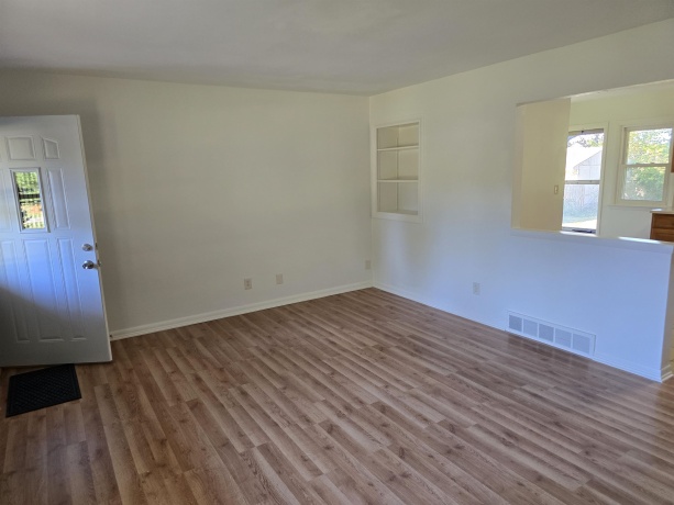 2924 CASCADE, ROCKFORD, Illinois 61109, 3 Bedrooms Bedrooms, ,1 BathroomBathrooms,House,For Sale,CASCADE,202506631