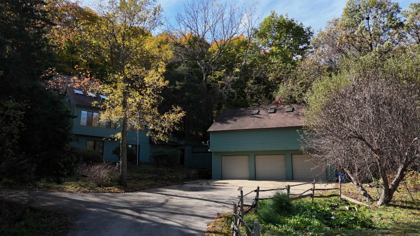 1 Jonquil, GALENA, Illinois 61036, 4 Bedrooms Bedrooms, ,3 BathroomsBathrooms,House,For Sale,Jonquil,202506633