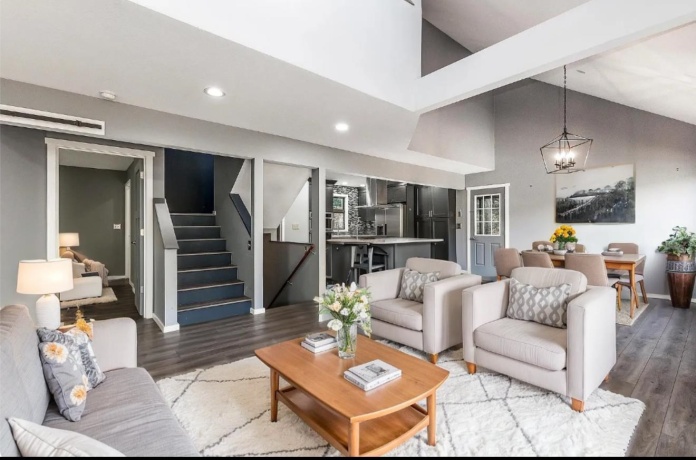 1 Jonquil, GALENA, Illinois 61036, 4 Bedrooms Bedrooms, ,3 BathroomsBathrooms,House,For Sale,Jonquil,202506633