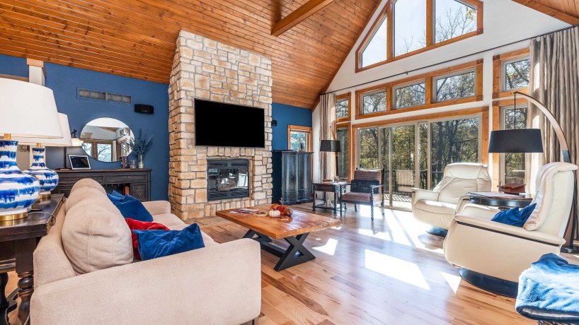 16 Timberline, GALENA, Illinois 61036, 3 Bedrooms Bedrooms, ,3 BathroomsBathrooms,House,For Sale,Timberline,202506641