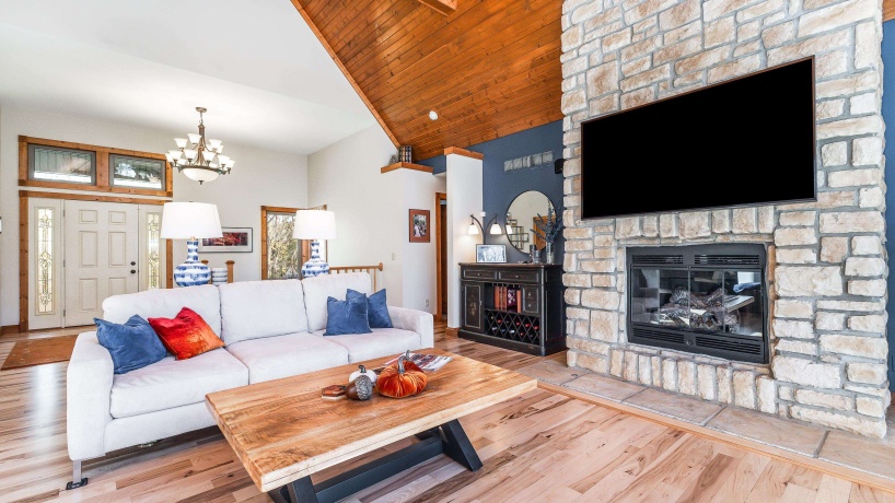 16 Timberline, GALENA, Illinois 61036, 3 Bedrooms Bedrooms, ,3 BathroomsBathrooms,House,For Sale,Timberline,202506641