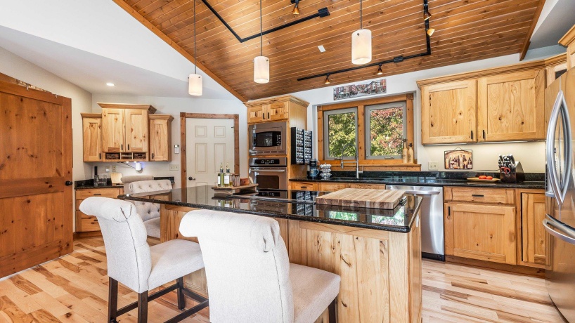 16 Timberline, GALENA, Illinois 61036, 3 Bedrooms Bedrooms, ,3 BathroomsBathrooms,House,For Sale,Timberline,202506641