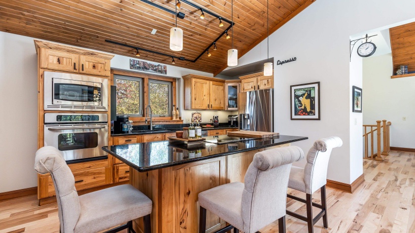 16 Timberline, GALENA, Illinois 61036, 3 Bedrooms Bedrooms, ,3 BathroomsBathrooms,House,For Sale,Timberline,202506641