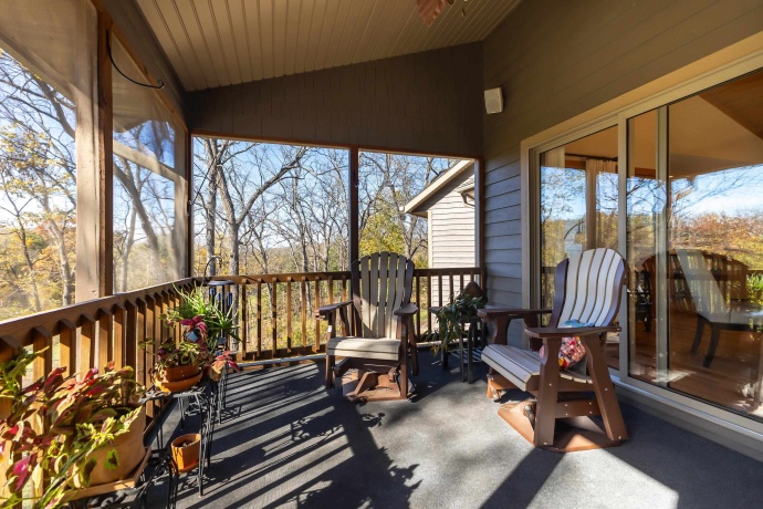 16 Timberline, GALENA, Illinois 61036, 3 Bedrooms Bedrooms, ,3 BathroomsBathrooms,House,For Sale,Timberline,202506641