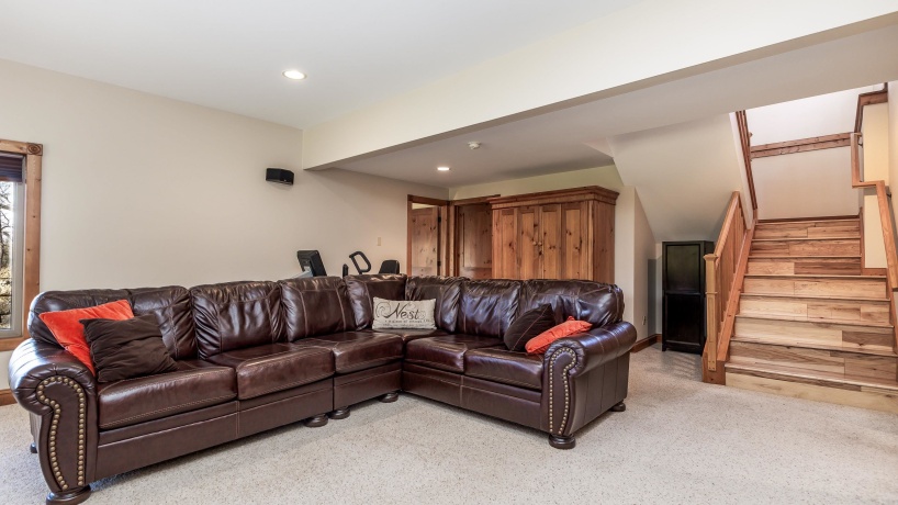 16 Timberline, GALENA, Illinois 61036, 3 Bedrooms Bedrooms, ,3 BathroomsBathrooms,House,For Sale,Timberline,202506641