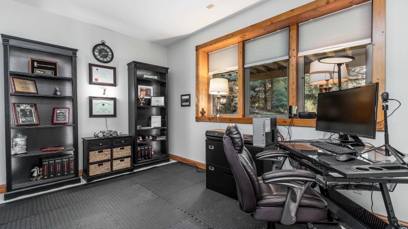 16 Timberline, GALENA, Illinois 61036, 3 Bedrooms Bedrooms, ,3 BathroomsBathrooms,House,For Sale,Timberline,202506641