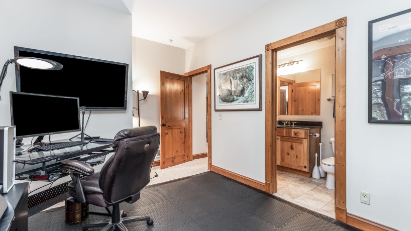 16 Timberline, GALENA, Illinois 61036, 3 Bedrooms Bedrooms, ,3 BathroomsBathrooms,House,For Sale,Timberline,202506641