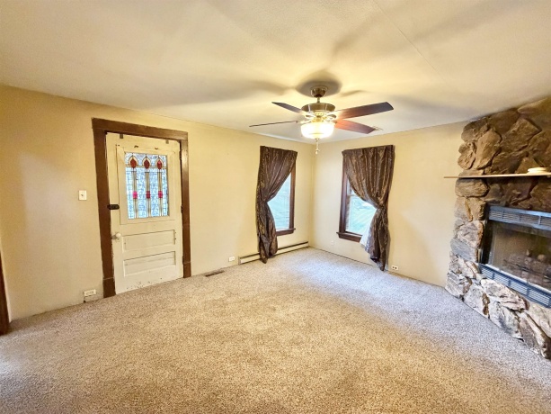 104 Elm, DAVIS JUNCTION, Illinois 61020, 2 Bedrooms Bedrooms, ,1 BathroomBathrooms,House,For Sale,Elm,202506642