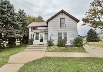 104 Elm, DAVIS JUNCTION, Illinois 61020, 2 Bedrooms Bedrooms, ,1 BathroomBathrooms,House,For Sale,Elm,202506642