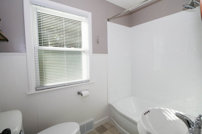 2612 GLENWOOD, ROCKFORD, Illinois 61101, 3 Bedrooms Bedrooms, ,1 BathroomBathrooms,House,For Sale,GLENWOOD,202506649