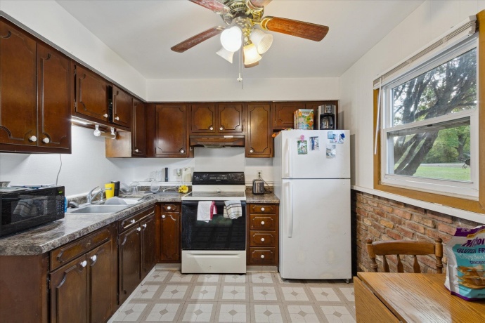 14159 Talcott, SOUTH BELOIT, Illinois 61080, ,3 - 4 Units,For Sale,Talcott,202506655