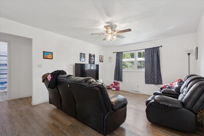 14159 Talcott, SOUTH BELOIT, Illinois 61080, ,3 - 4 Units,For Sale,Talcott,202506655