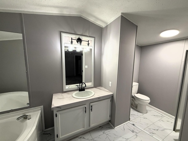 384 Tulip, BELVIDERE, Illinois 61008, 3 Bedrooms Bedrooms, ,2 BathroomsBathrooms,House,For Sale,Tulip,202506654