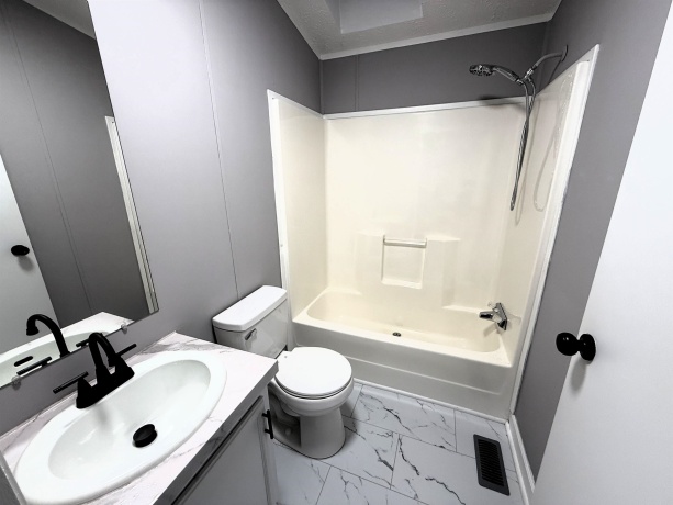 384 Tulip, BELVIDERE, Illinois 61008, 3 Bedrooms Bedrooms, ,2 BathroomsBathrooms,House,For Sale,Tulip,202506654