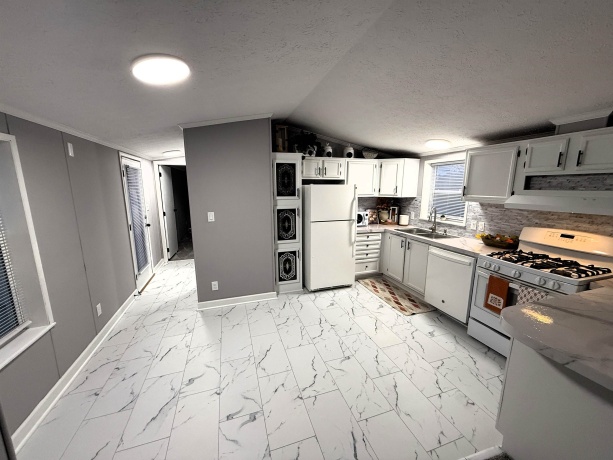 384 Tulip, BELVIDERE, Illinois 61008, 3 Bedrooms Bedrooms, ,2 BathroomsBathrooms,House,For Sale,Tulip,202506654