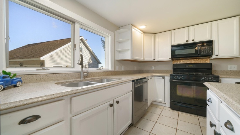 1182 Inlet, AMBOY, Illinois 61310, 5 Bedrooms Bedrooms, ,2 BathroomsBathrooms,House,For Sale,Inlet,202506656